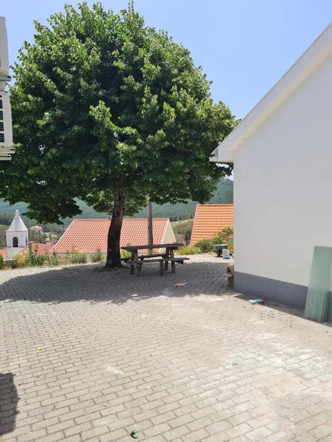Villa Casas Da Escola - "A Escola" - Meas Pampilhosa da Serra Exterior foto