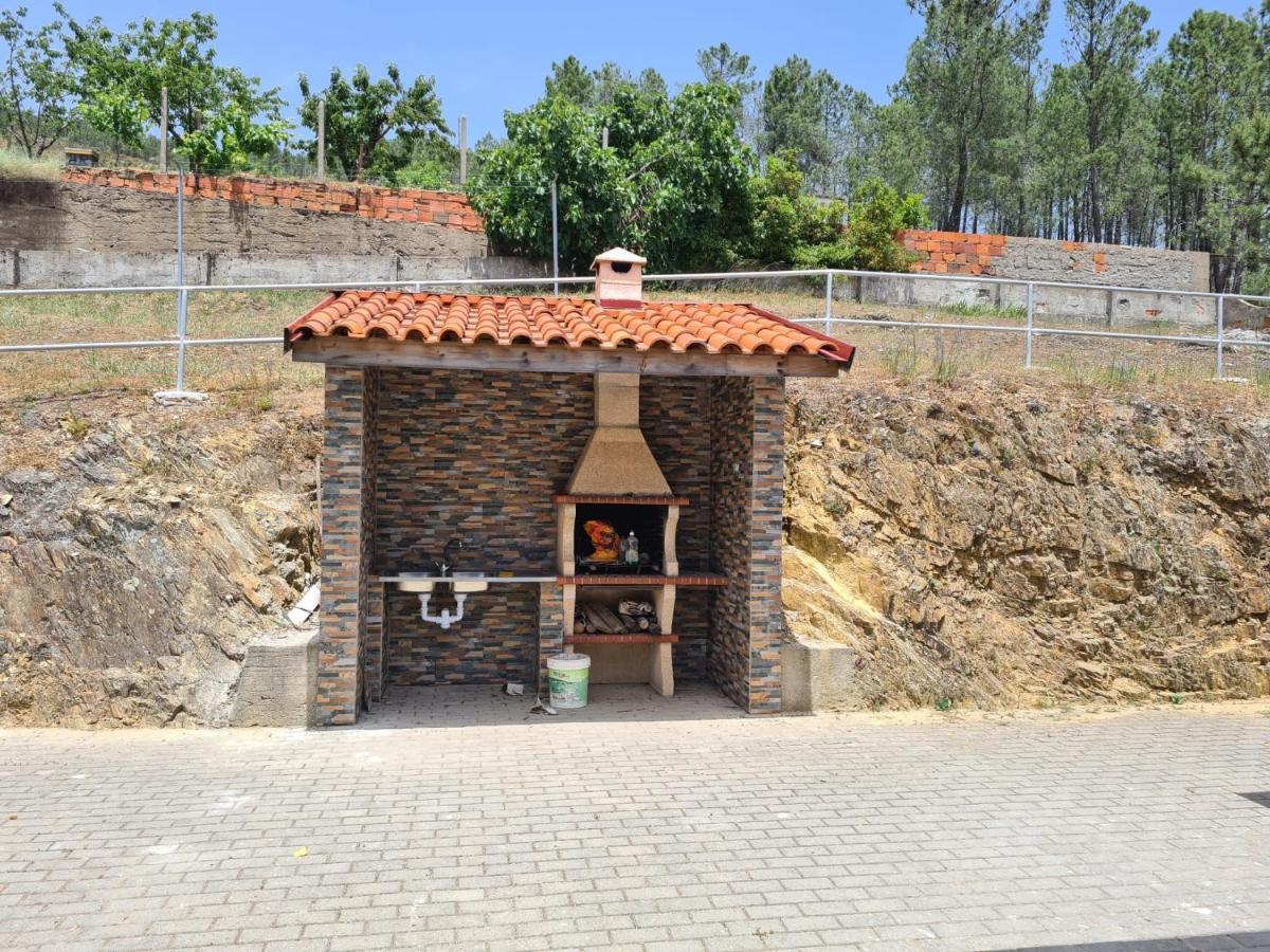 Villa Casas Da Escola - "A Escola" - Meas Pampilhosa da Serra Exterior foto